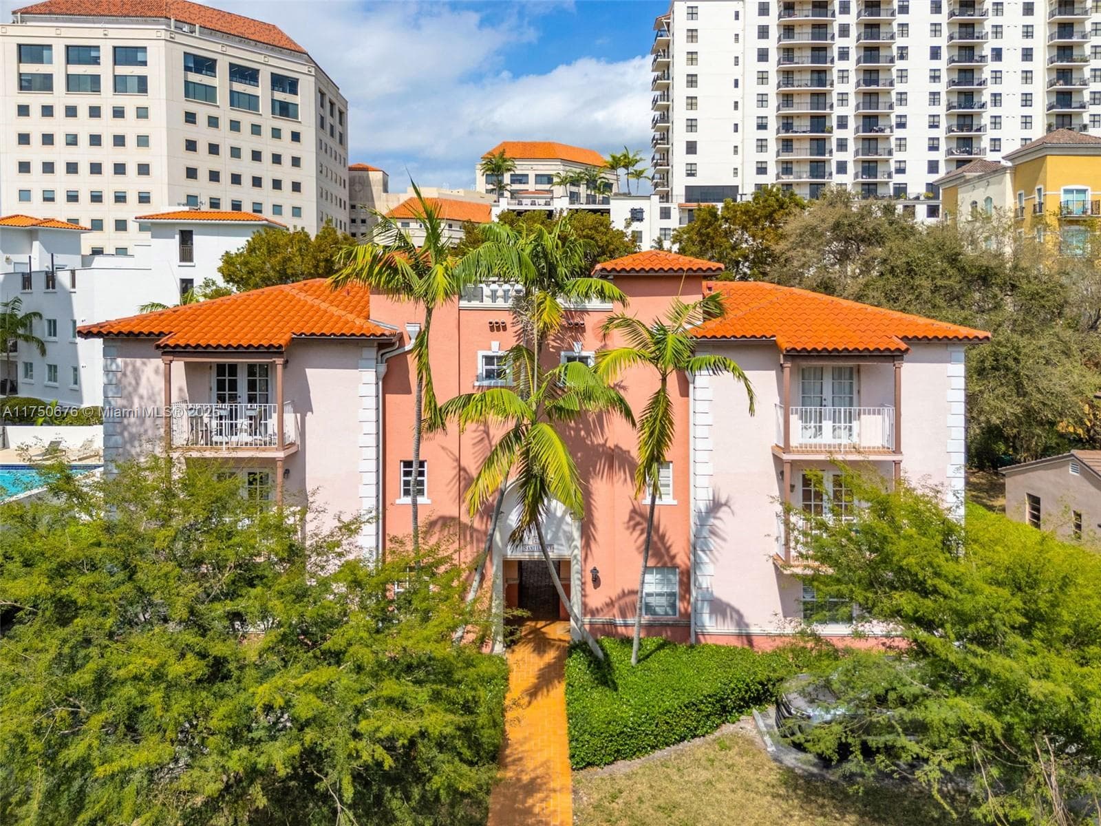 29 SANTILLANE AVENUE COND